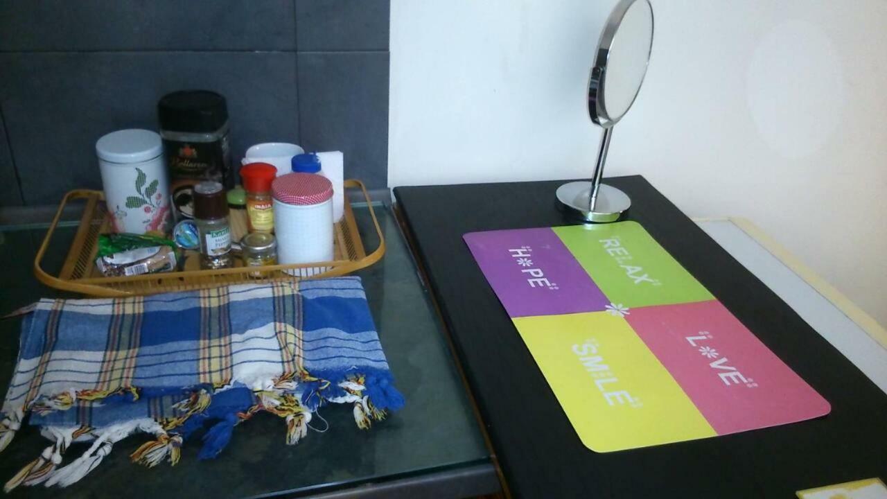 Kingsize Bed 2X2,20 Comfort Super Wifi 70 Mbps Studio! Thessaloniki Buitenkant foto