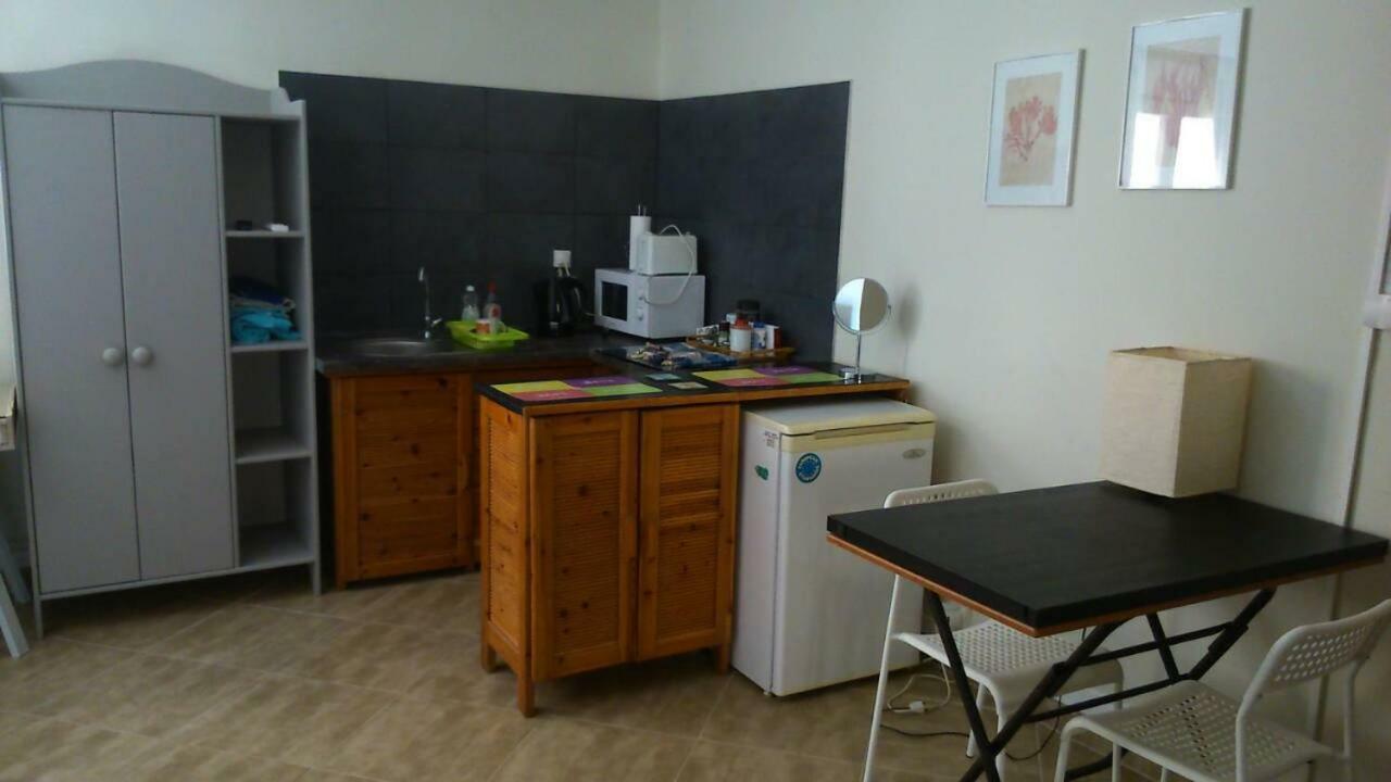 Kingsize Bed 2X2,20 Comfort Super Wifi 70 Mbps Studio! Thessaloniki Buitenkant foto